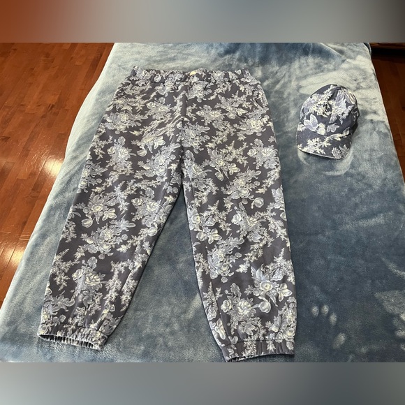 Love Shack Fancy and Gap collab Floral Jogger Pants and Cap Set - Picture 1 of 3